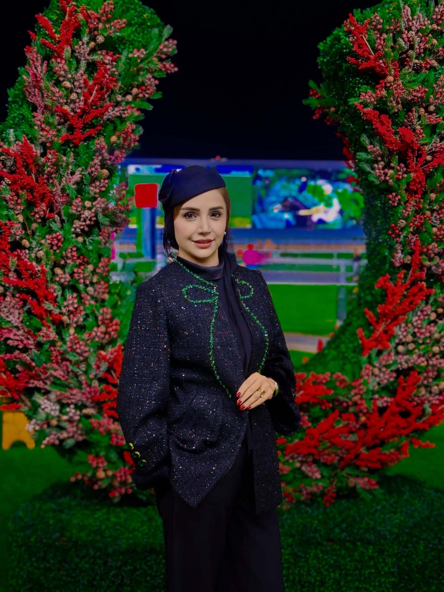 شبنم قلی‌خانی در پیست اسب‌سواری دبی