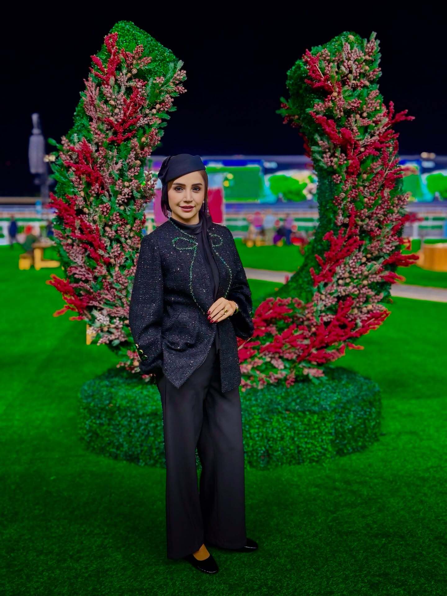 شبنم قلی‌خانی در پیست اسب‌سواری دبی