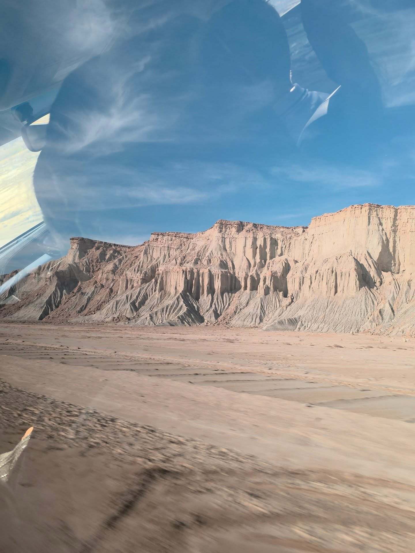 مینا مختاری به همراه همسرش بهرام رادان در قشم