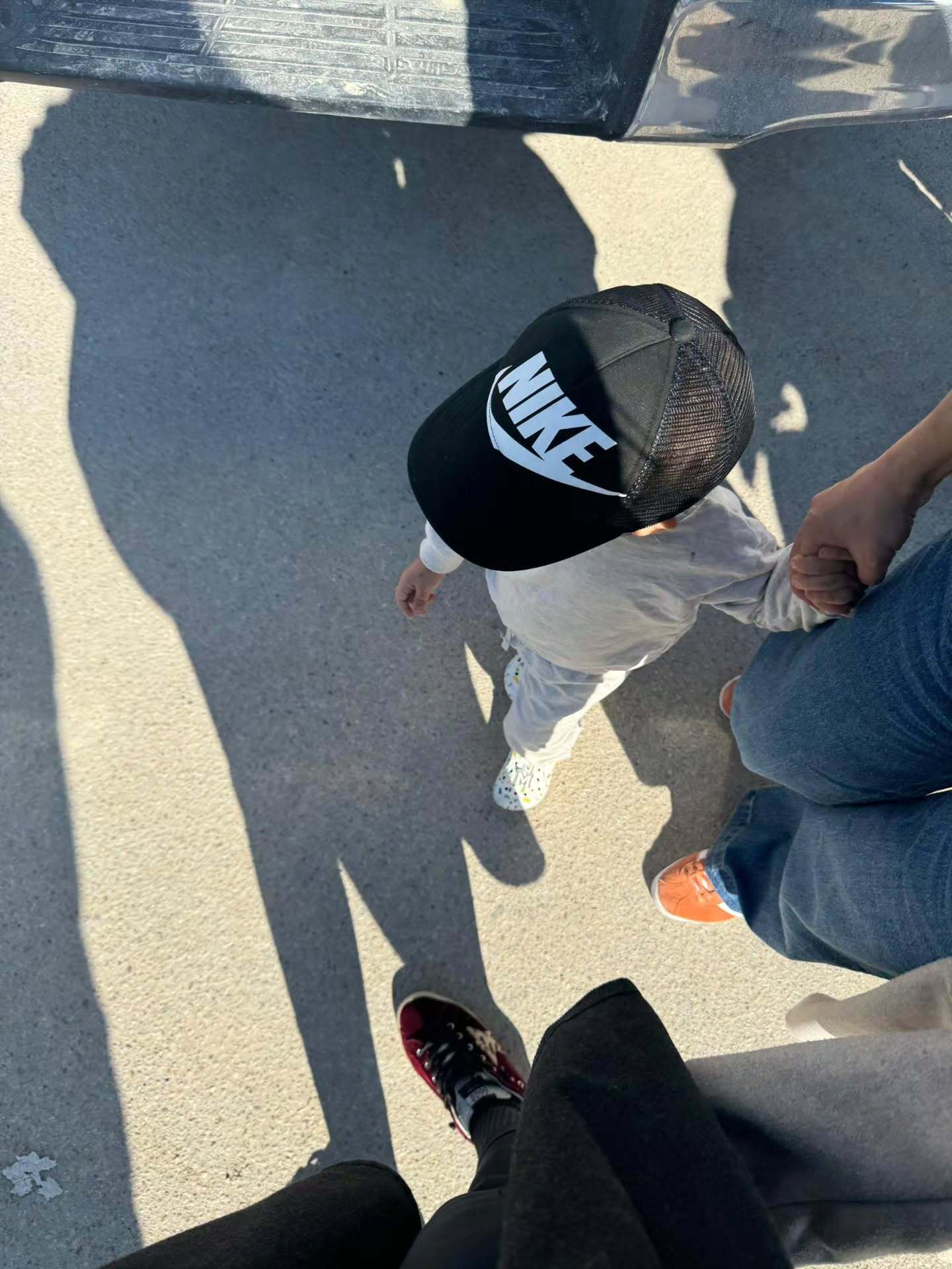 مینا مختاری به همراه همسرش بهرام رادان در قشم